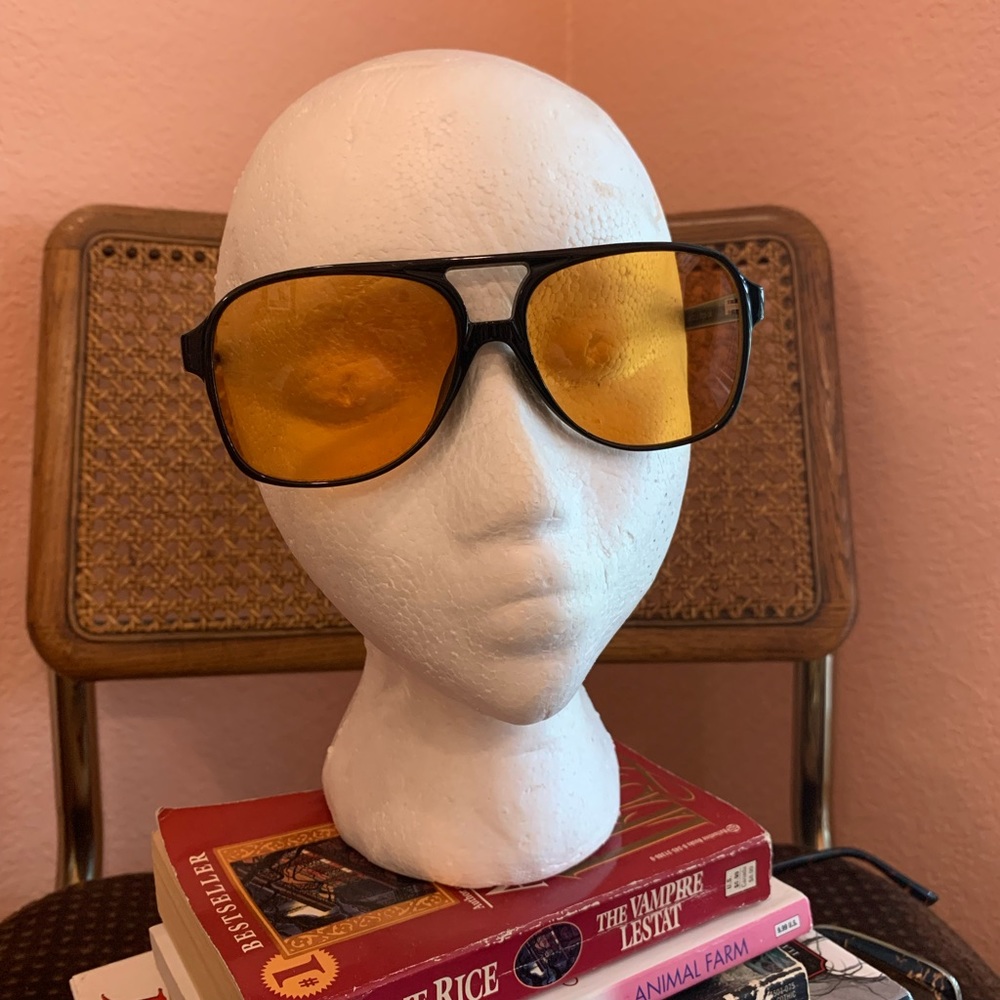 YELLOW LENS AVIATORS 🐝